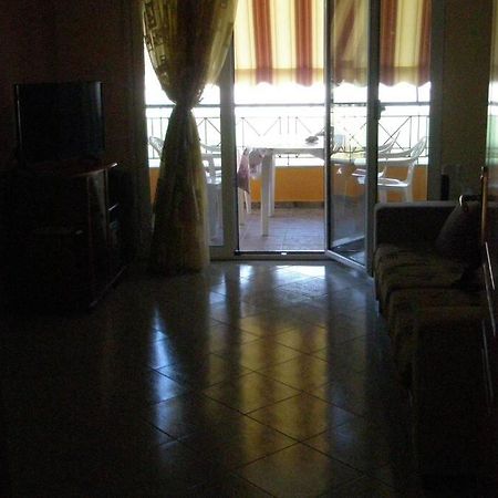 Lina'S Apartment Himare Buitenkant foto
