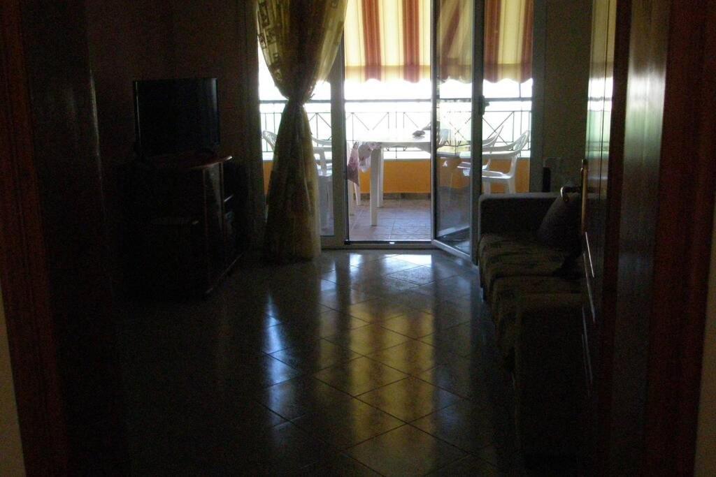 Lina'S Apartment Himare Buitenkant foto