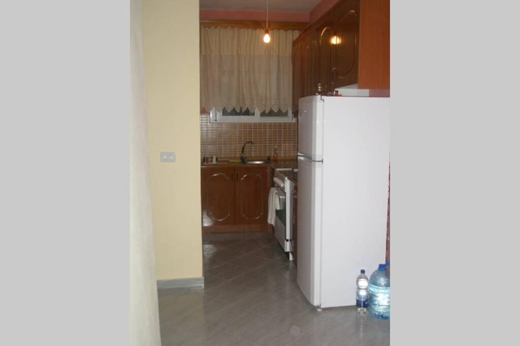 Lina'S Apartment Himare Buitenkant foto